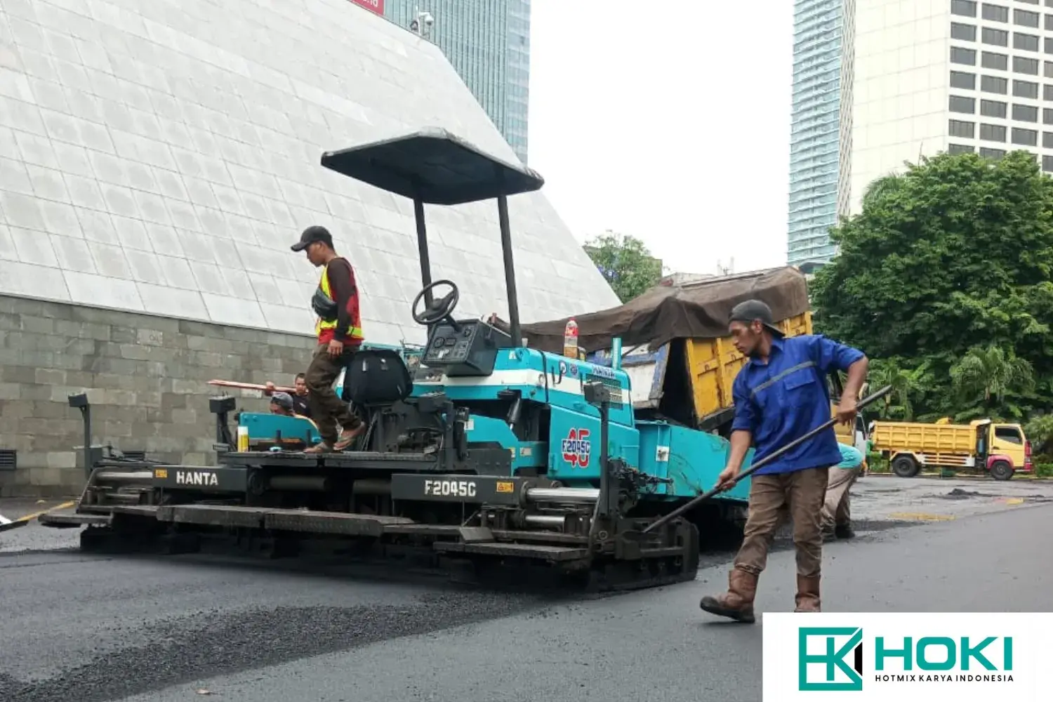 Pekerjaan Penghamparan Aspal Hotmix Cirebon